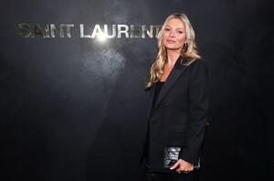 kate-moss-saint-laurent-show-at-paris-fashion-week-09-24-2019-0.jpg