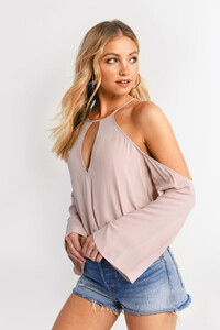 rose-goldiie-bell-sleeve-blouse@2x.jpg