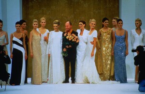 1077599854_escada-ss-1998(7).thumb.jpg.bc6cb8d5cd346f5fb8d35edf545619df.jpg