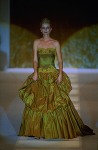 1114890494_escada-ss-1998(4).thumb.jpg.fc45b32544d2528c51cb11343bdb1454.jpg