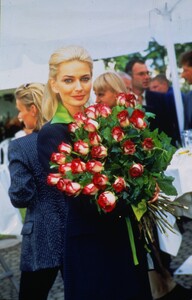 115531807_escada-ss-1998(8).thumb.jpg.cffee897620d0ead90b4c51668a5c73d.jpg