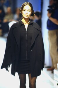 1870503127_mugler-fw-1994(1).thumb.jpg.9c056ca8f78aba697c021629194d5267.jpg