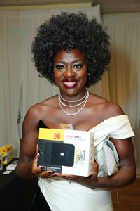 Viola+Davis+Backstage+Creations+Giving+Suite+JKUWqRkG3Wjx.jpg