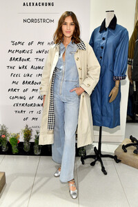 Alexa+Chung+Alexa+Chung+Celebrates+Barbour+pyT9PYn_Kkix.jpg