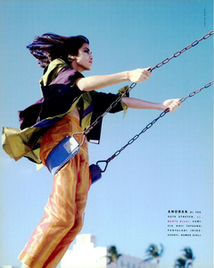 Basic_in_Lusso_Magni_Vogue_Italia_February_1991_05.thumb.png.e7cf797a2f0773711f2c4c76e465fca1.png