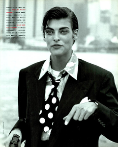 Lindbergh_Vogue_Italia_February_1991_14.thumb.png.86d724455b44043a489d9000b09f98d7.png