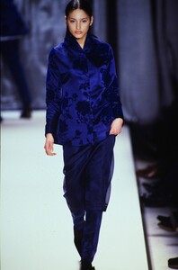 alberta-ferretti-fw-1997-11.thumb.jpg.5835c2d8bd93cf0ba03c7de27b00fe33.jpg