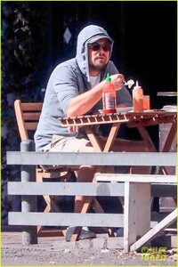 leonardo-dicaprio-enjoys-solo-lunch-before-meeting-up-with-camila-morrone-04.jpg