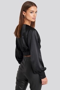 nakd_wrap_front_cropped_blouse_1018-003944-0002_02b.thumb.jpg.fdfd8611a96cb2bbb4b2ee5c1df5bd6d.jpg