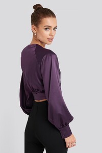 nakd_wrap_front_cropped_blouse_1018-003944-0208_02b.thumb.jpg.6adbecdb1af8a5d7e7d8a9f95661663b.jpg