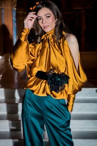 1459-satin-blouse-gallery-1-1267x1900.jpg