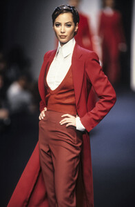 1616462033_Lanvin1993WomenRTW36.thumb.jpg.cb8ae2ae93c3e1a127660e79e46a042c.jpg