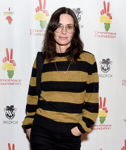 Courteney+Cox+Omnipeace+Presents+2nd+Annual+CsR9ezzBu4Tx.jpg