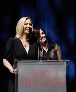 Courteney+Cox+SAG+AFTRA+Foundation+4th+Annual+PW6YAK8yE2Ux.jpg