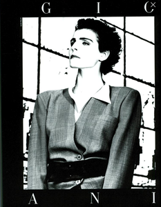 Fallai_Giorgio_Armani_Spring_Summer_1985_05.thumb.png.97fc8669c09dcda0cca67c38130b64e8.png