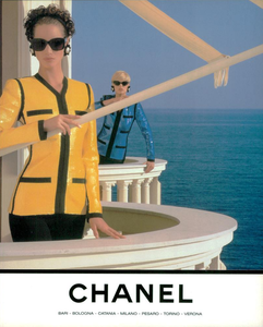 Lagerfeld_Chanel_Spring_Summer_1991_02.thumb.png.81e787fe8714c83563321070536a4486.png