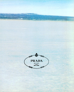 Lindbergh_Prada_Spring_Summer_1991_02.thumb.png.99040a27517410f47f02ad34b3824f66.png