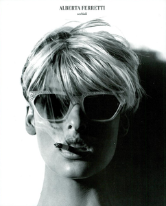 Meisel_Alberta_Ferretti_Spring_Summer_1991_09.thumb.png.08406b78997abd2588e1a54d612a8153.png