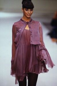 alberta-feretti-fw-1994.thumb.jpg.9e6c6bd7c599caea9265318a6c3a99d6.jpg