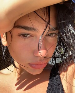 dua-lipa-social-media-10-21-2019-2.jpg