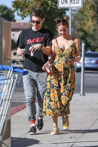 halsey-and-evan-peters-out-in-burbank-11-18-2019-1.jpg