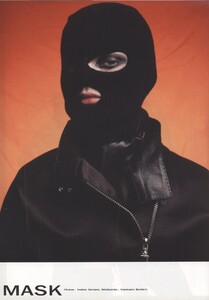 mask-uineviere-van-seenus-photography-andres-serrano-styling-anastasia-barbieri-mixt-e-n-11-autumn-2000-1637_o.jpg