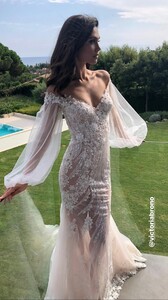 pronovias_74436163_415962566022156_3020048467551086481_n.jpg