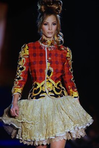 versace-hc-ss-1992.thumb.jpg.bb1f0fca5792ced3fd81bed09bece967.jpg