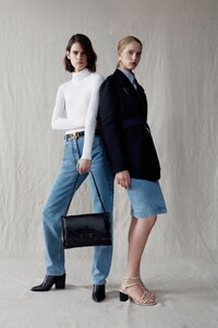 00006-SALVATORE-FERRAGAMO-Pre-Fall-2020.thumb.jpg.724e8134b0b0f651111de8f70adb6b77.jpg