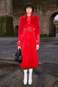 00017-Gucci-Pre-Fall-20.thumb.jpg.1bf9e68b2ddf72b74a494a7867612293.jpg