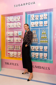 Maria+Sharapova+Meet+Greet+Candylicious+ZbTcQqE7vdVx.jpg