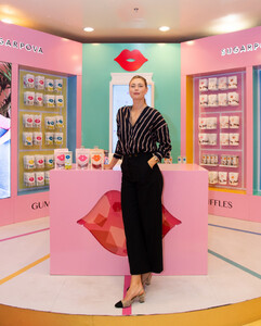 Maria+Sharapova+Meet+Greet+Candylicious+CYl23vft0b3x.jpg