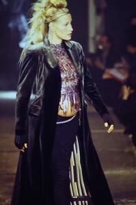 15990763_JeanPaulGaultier1995Fall(4).thumb.jpg.0f550e65cae16bc2b501a0588a4b3239.jpg