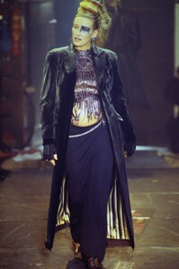 175525782_JeanPaulGaultier1995Fall(1).thumb.jpg.a31644863646bef349f1dbf57a0e1e9f.jpg