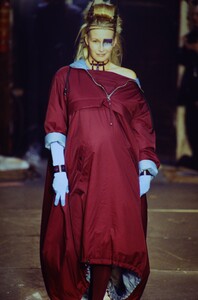 1785810161_JeanPaulGaultier1995Fall(14).thumb.jpg.4f806a5ed4b6abe7fcbfbb6138e4ce60.jpg