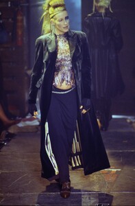 2028002958_JeanPaulGaultier1995Fall(2).thumb.jpg.7d933d3eb1274882b374cab04fb0a1e8.jpg