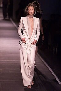 271210156_gaultier-spring(2).thumb.jpg.72a9aab64ee56af36dde22b6a149af1f.jpg