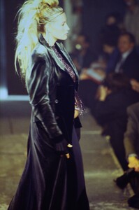 343877681_JeanPaulGaultier1995Fall(3).thumb.jpg.e9ba09dadbccb69d0d5dbbf350827bda.jpg