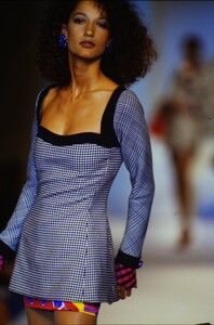 versace-hc-fw-1990 (17).jpg