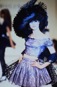 470639480_blumarine-fw-1994(24).thumb.jpg.ff41bffc3468a728f4bc6f2680eb93ae.jpg