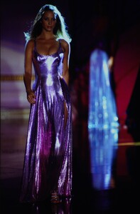 980405084_versace-hc-fw-1994(12).thumb.jpg.9451ce2943adf79cdd205c51f0513d04.jpg