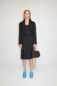 Bottega-Veneta-PF20_LOOK-17_W.thumb.jpg.b42d8edb793d72a41680712584e5dbb8.jpg