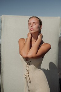 Veronika_Pagan_polina_malinovskaya_Rica_Jumpsuit_2.thumb.jpg.58c2bd4de37fde625086c8bc9531f577.jpg