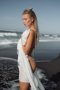 Veronika_Pagan_polina_malinovskaya_sarong_7.thumb.jpg.b00eb7795203ff6e6277cee2e28a78e4.jpg