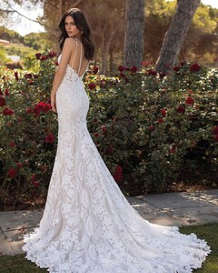 pronovias_76877133_1583499978473506_3564726890162762889_n.jpg