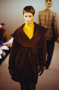 1228949577_calvin-klein-fw-1990(4).thumb.jpg.5ba9959463ecb47e1afd542bcfa1ab8b.jpg