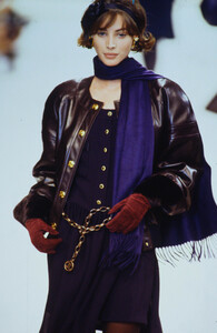 1310180949_chanel-fw-1991(23).thumb.jpg.f1ba8d0fc0dc083d56377d0be88497ee.jpg