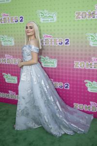 134501173_meg-donnelly-707.jpg