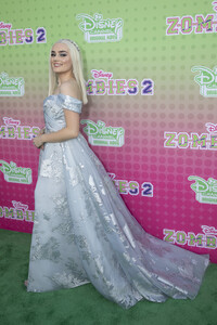 134501182_meg-donnelly-703.jpg