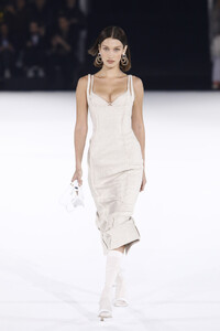 1350612899_JacquemusRunwayParisFashionWeekMenswearsDxybsSb1C5x.thumb.jpg.8d2e1a4005655bef2cf29ffb10fe2a8e.jpg